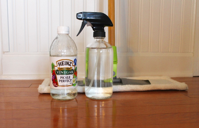 vinegar cleaning hardwood floors